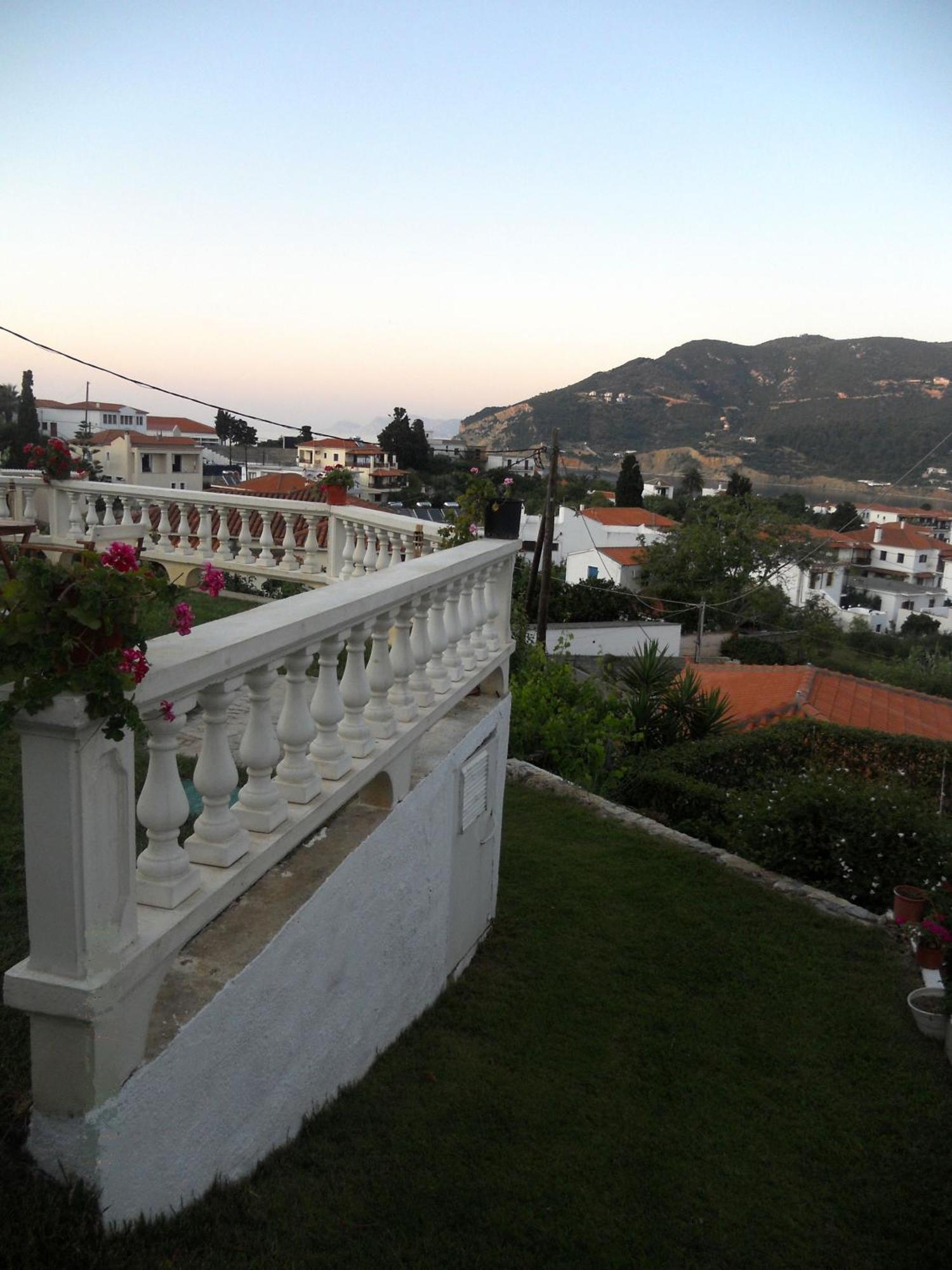 Albatros Hotel Skopelos Buitenkant foto